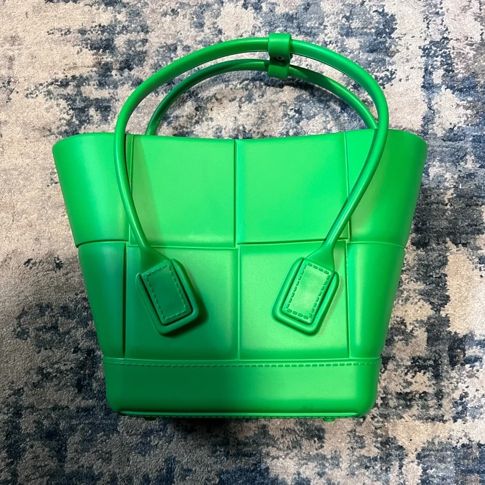 Bottega rubber bag 100% authentic - Picture 2 of 6